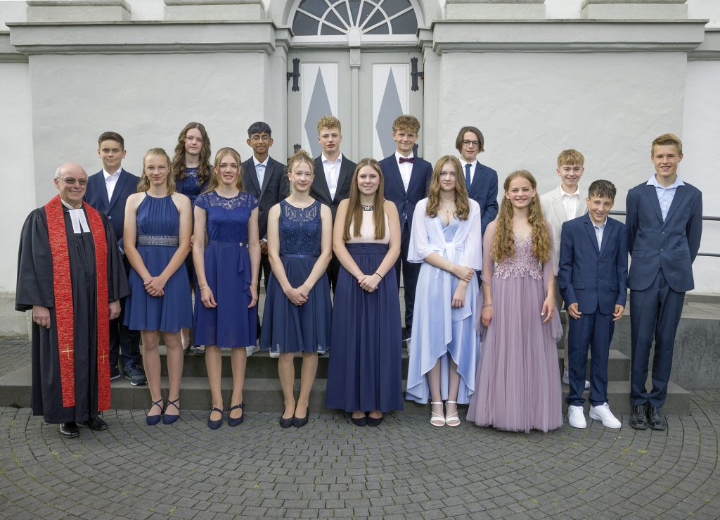 Konfirmation 2025 Bild der Gruppe Fehl-Ritzhausen