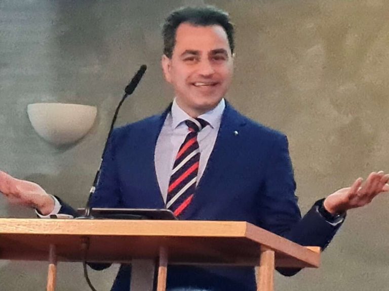 „Betet für den Iran“